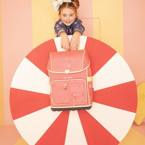 De nieuwe JEUNE PREMIER De nieuwe JEUNE PREMIER